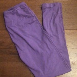 LuLaRoe Pants - Lularoe NWT OS Dark purple leggings LuLaRoe Pants - Lularoe NWT OS Dark purple leggings